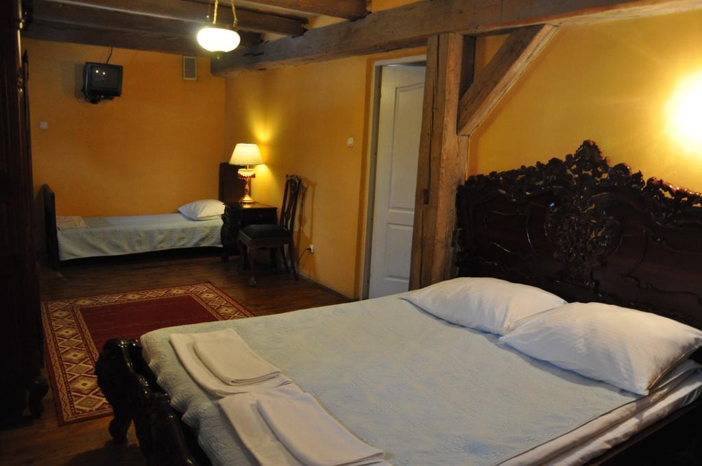 Ostoya Inn & Granary Jasionka Phòng bức ảnh