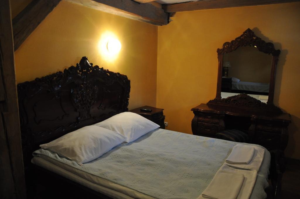 Ostoya Inn & Granary Jasionka Phòng bức ảnh