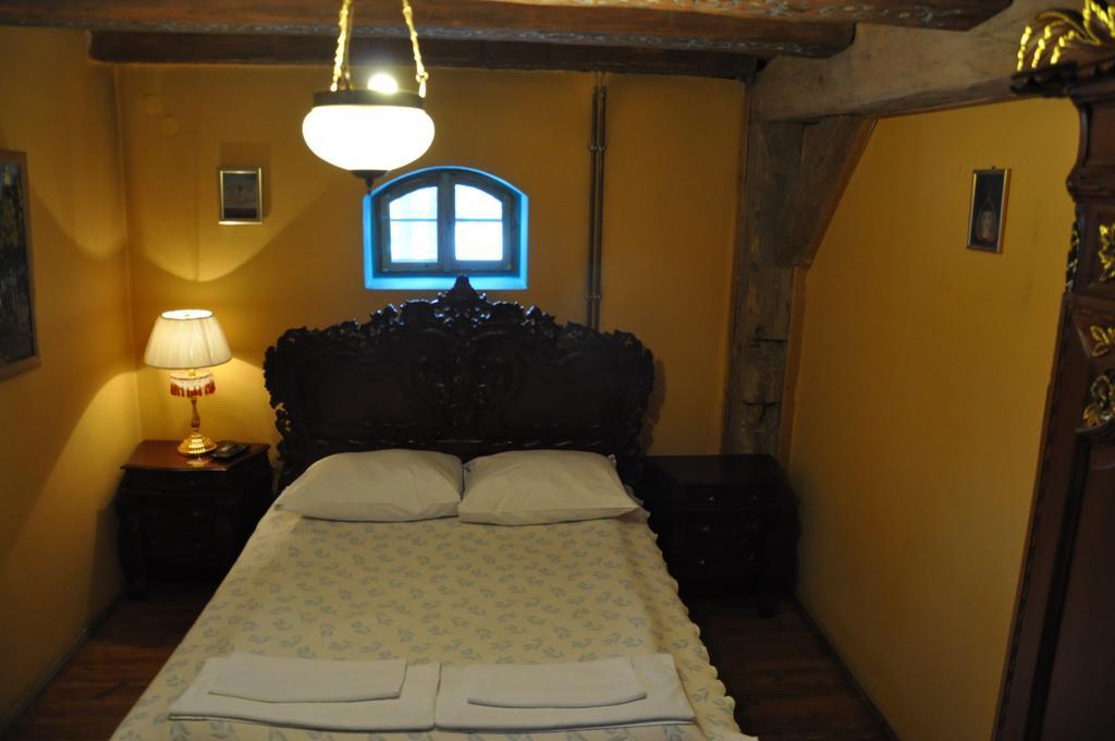Ostoya Inn & Granary Jasionka Phòng bức ảnh