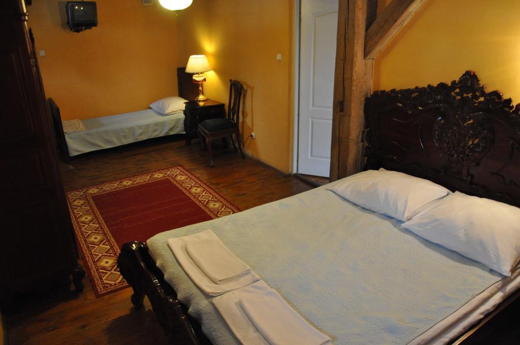 Ostoya Inn & Granary Jasionka Phòng bức ảnh