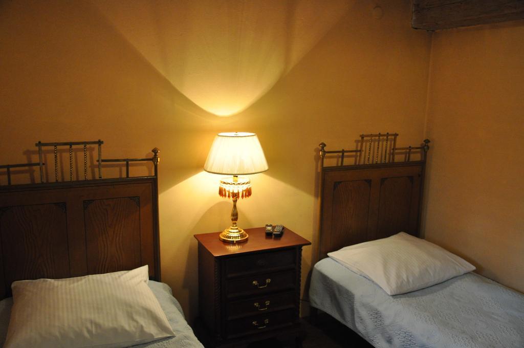 Ostoya Inn & Granary Jasionka Phòng bức ảnh